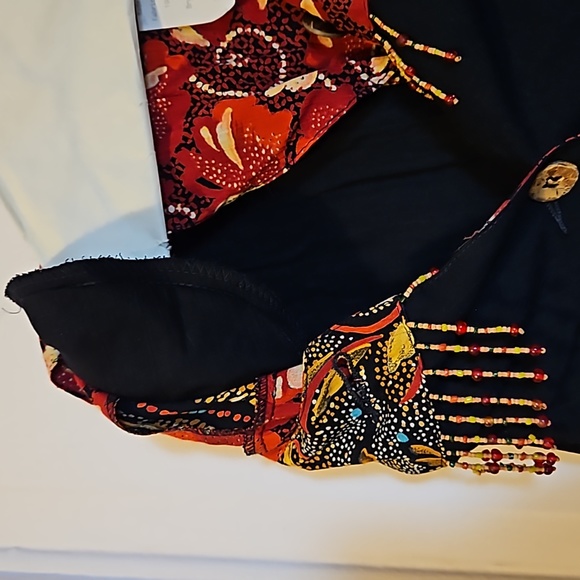 Carole Little ladies size 12 Blouses with beaded trim in black with red accents - Picture 7 of 7